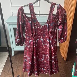 Romeo & Juliet Couture Burgundy Floral Dress